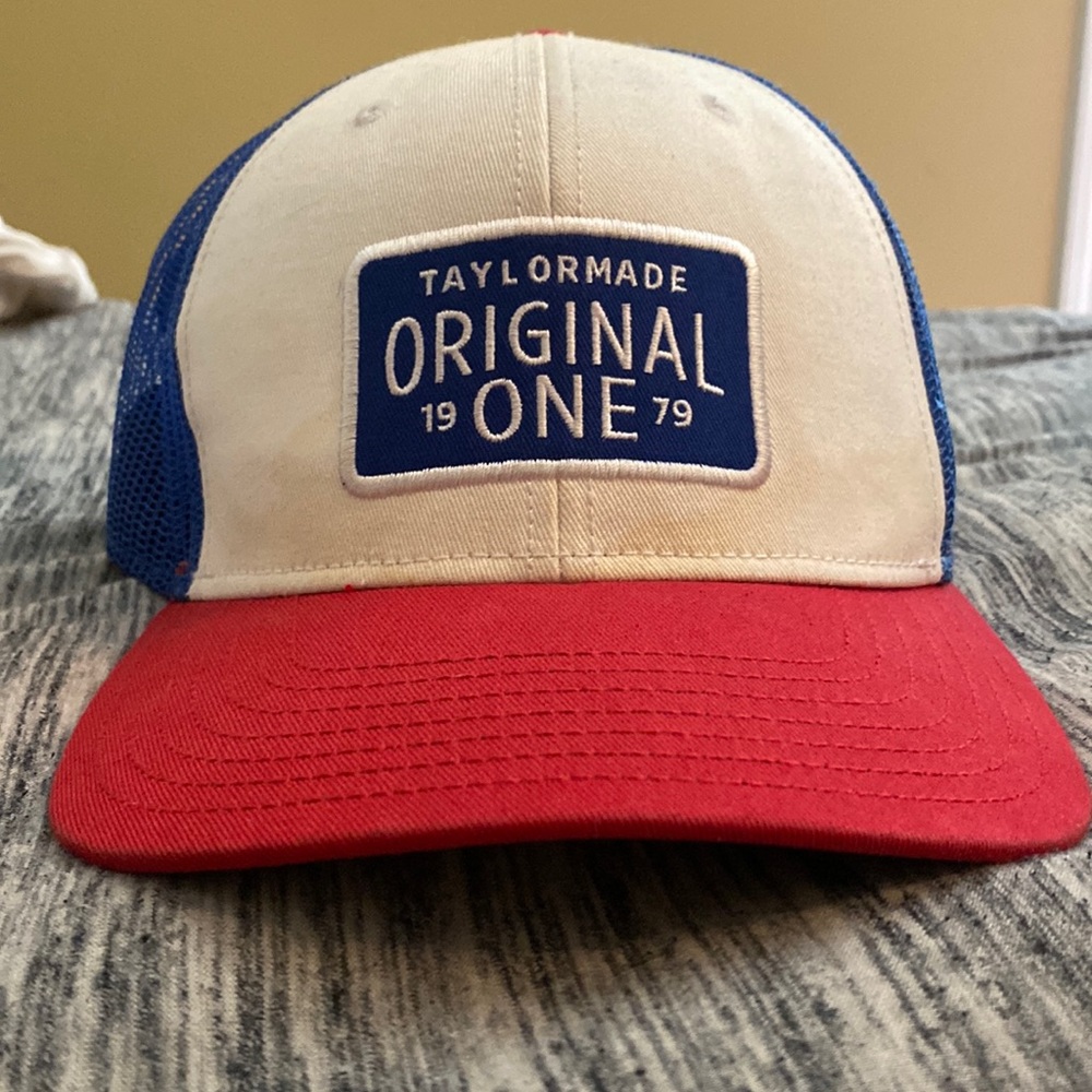 TaylorMade SnapBack